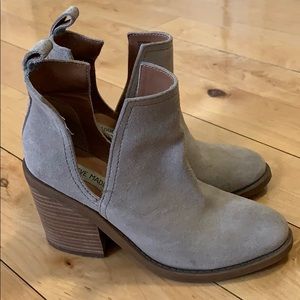 STEVE MADDEN BOOTIES - SIZE 5